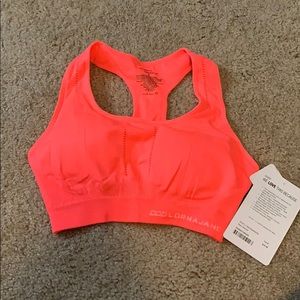 NWT SPORTS BRA❤️💓